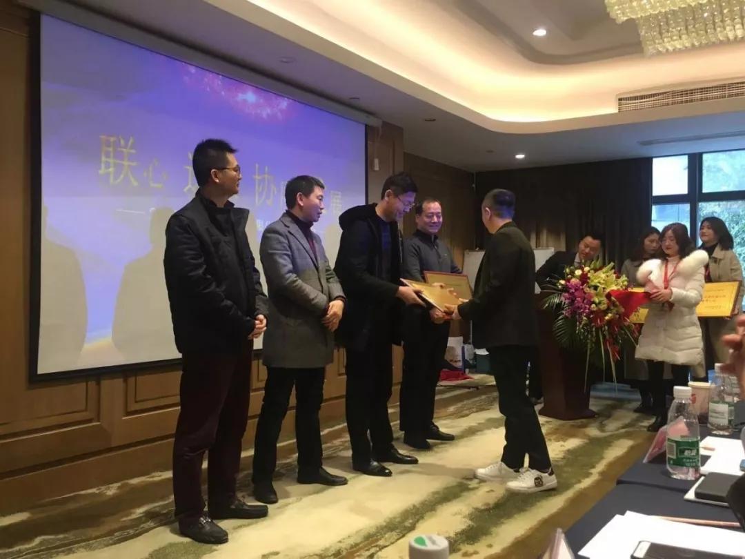 劳务公司办理劳务资质全攻略:快速合法承接工程项目,提升企业竞争力 劳务公司办理劳务资质全攻略:快速合法承接工程项目,提升企业竞争力